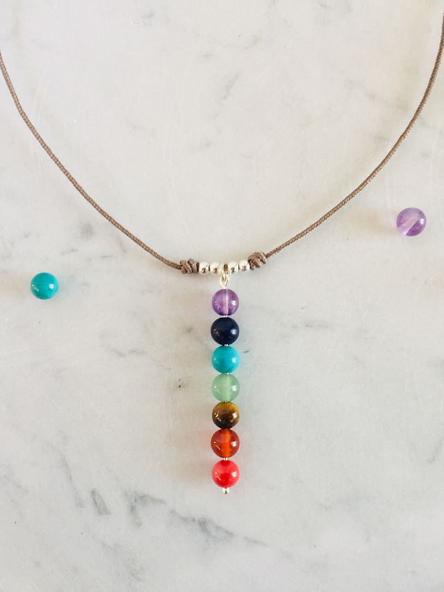Conjunto hilo de piedras de los 7 chakras y detalles de plata 5