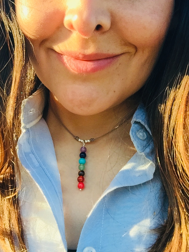 Conjunto hilo de piedras de los 7 chakras y detalles de plata 7