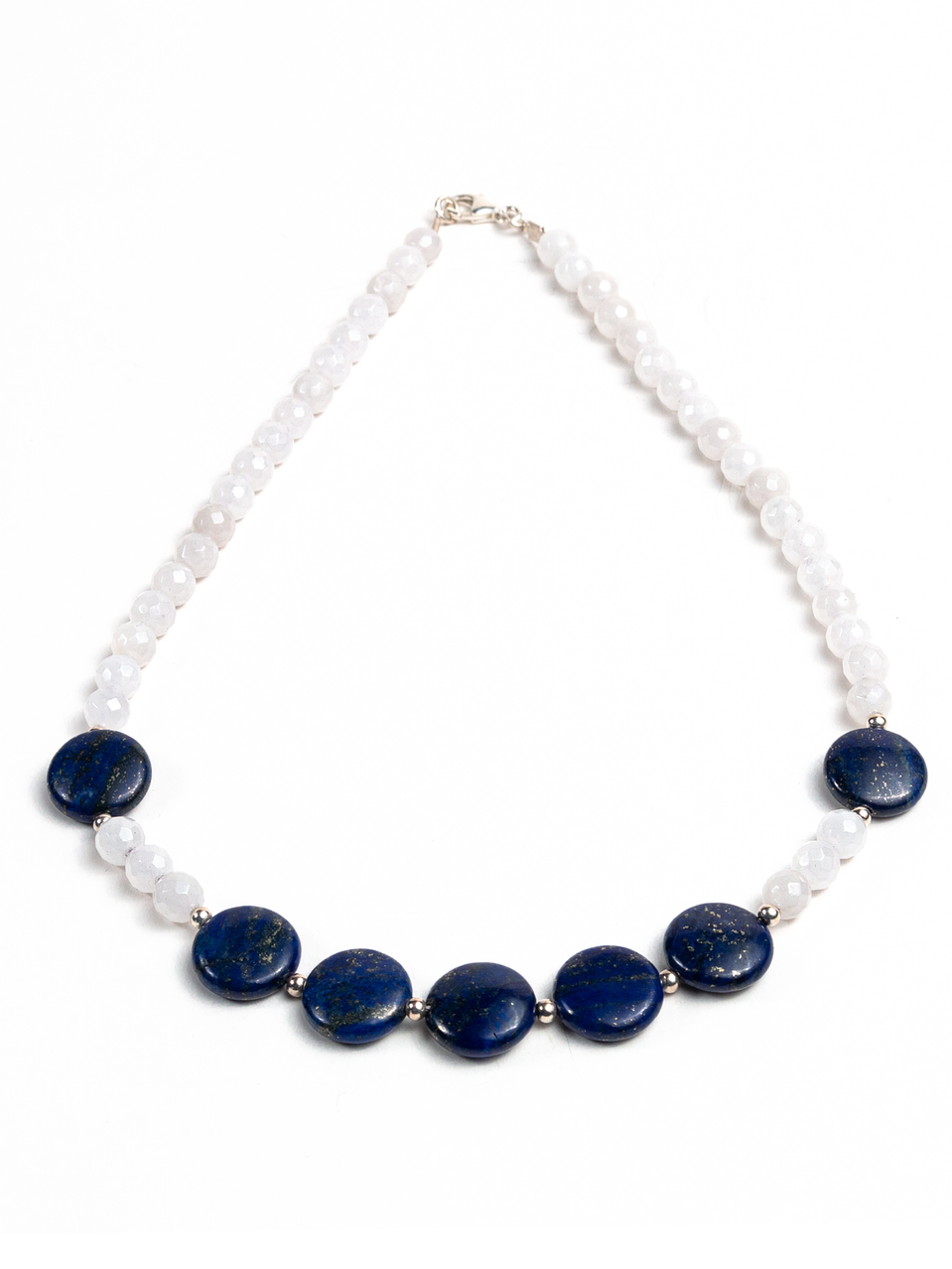 collar de piedras lapislazuli, cuarzo blanco y detalles de plata 1