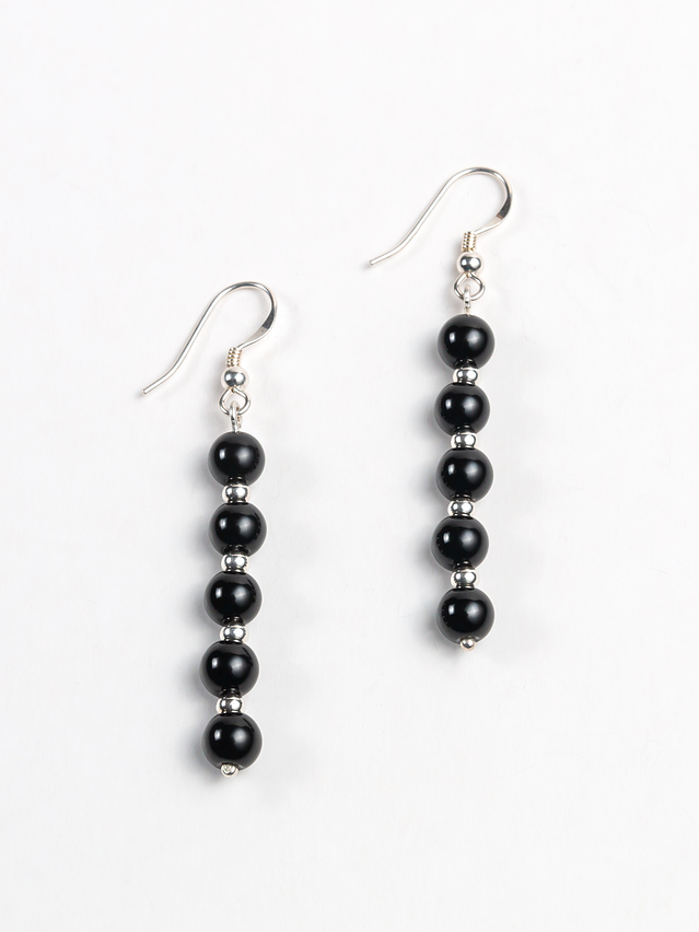 Aros de piedras onix y detalles de plata 1