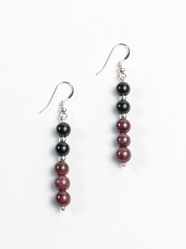 Aros de piedras ónix, granate y detalles de plata 1