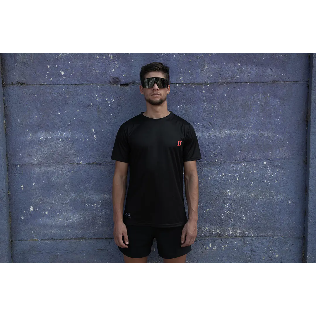 Polera Negra - Manga Corta 1