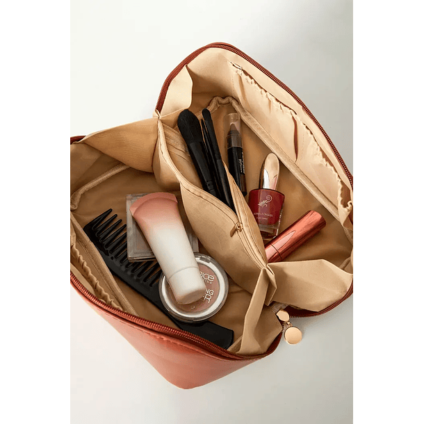 Classic Brown Toiletry Bag 2