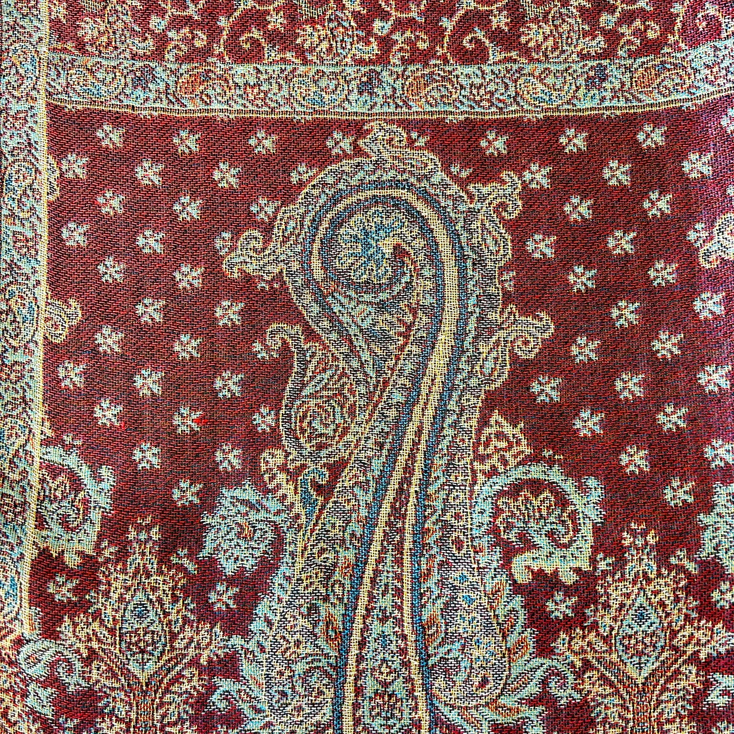 Elegant Paisley and Floral Jacquard Scarf 3