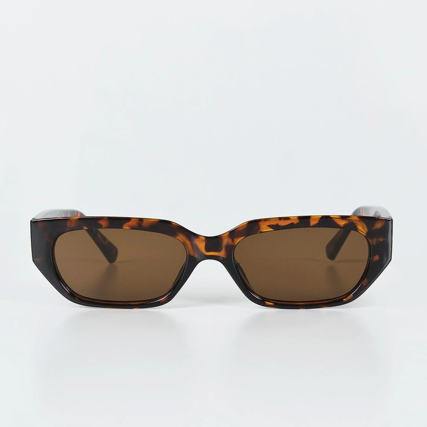 Winnick Sunglasses in Tort are 2