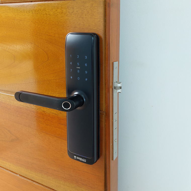 Cerradura Digital Inteligente Zerrutti ZE 8035 3