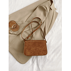 Bolsa cuadrada café bordado 3