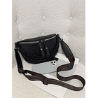 Riñonera con cadena en relieve de cocodrilo NEGRO 4