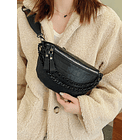 Riñonera con cadena en relieve de cocodrilo NEGRO 2