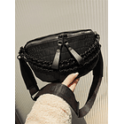 Riñonera con cadena en relieve de cocodrilo NEGRO 1