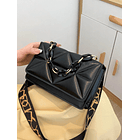 Bolso cuadrado en relieve geométrico NEGRO   2