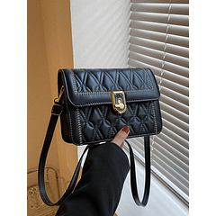 Bolso cuadrado guateado negro