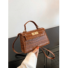 Bolso cuadrado mini con solapa con cocodrilo CAFÉ 2