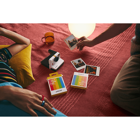 Polaroid - Now Instant Film Camera Bundle Generation 2 