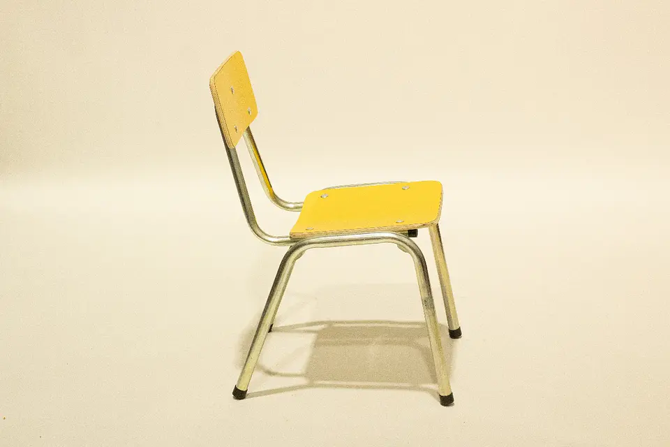 Silla kinder amarilla 2