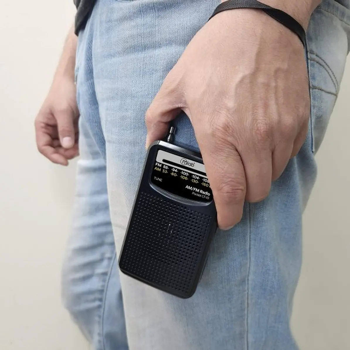 Radio Retro Portátil Pocket Cf-10 Fm/am Negro Mlab Black 7