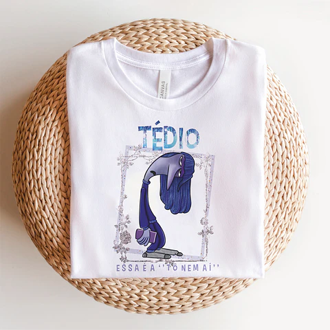 Camiseta de adentro hacia afuera 