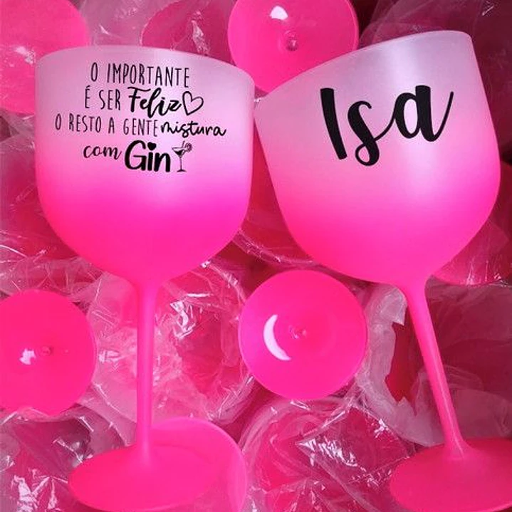 Taças de Gin Personalizadas: O Brinde Perfeito para Despedidas de Solteira e Aniversários 1