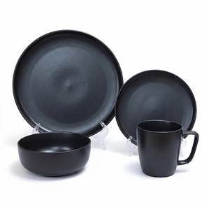 JUEGO DE 16 VAJILLA STONEWARE NEGRO MATE (4 DE CADA PIEZA)
