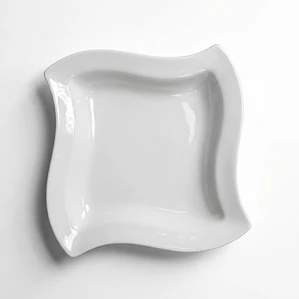 PLATO TENDIDO LOZA CUADRADO BLANCO 8