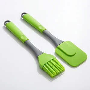 JUEGO DE ESPATULA Y BROCHA DE SILICONA