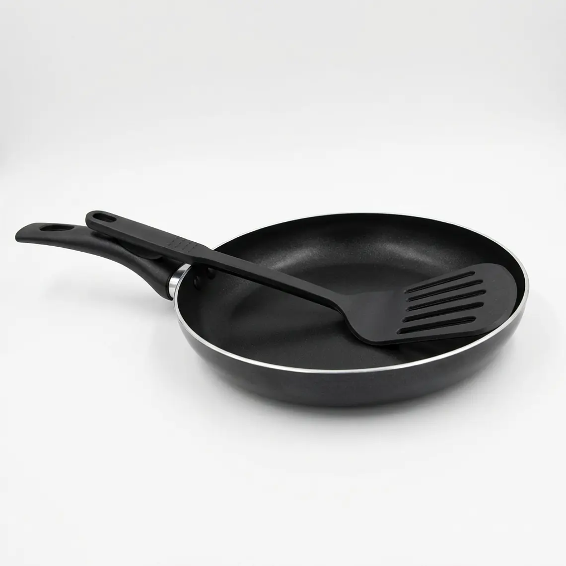 SARTEN ANTIADHERENTE 20 CM NEGRO CON ESPATULA 2 MM 1