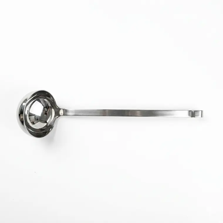 CUCHARON PROFESIONAL 10 CM 1