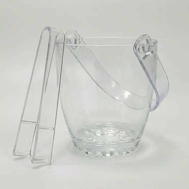 HIELERA CON ASA Y PINZA ACRÍLICA (800 ML) 1