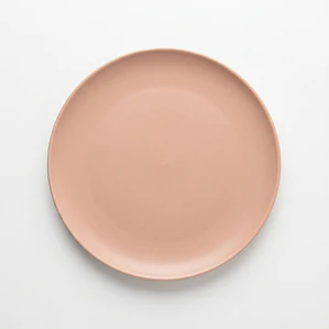 PLATO TENDIDO ESMALTE COLOR NUDE - 25.6CM