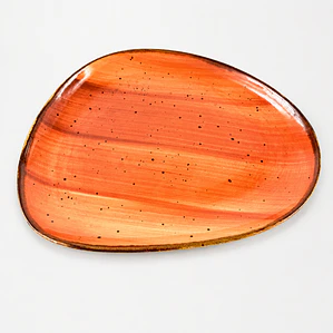 PLATO TENDIDO ARUBA ESCALONADO TERRACOTA BORDE DORADO (30.5x25x3) CM