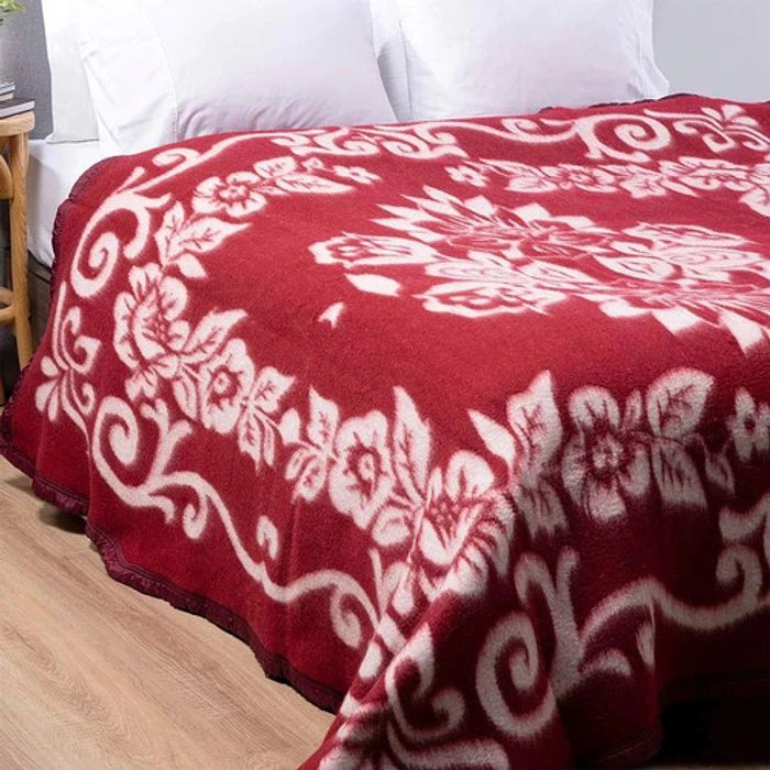 Frazada Zarina Floreada Burdeo 1.5 Plazas Bordó Floreado 1