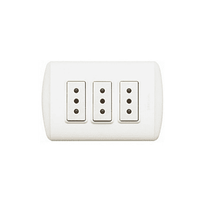 Enchufe Triple 2p+t 10a 250v Blanco Emb Bticino 1308bn