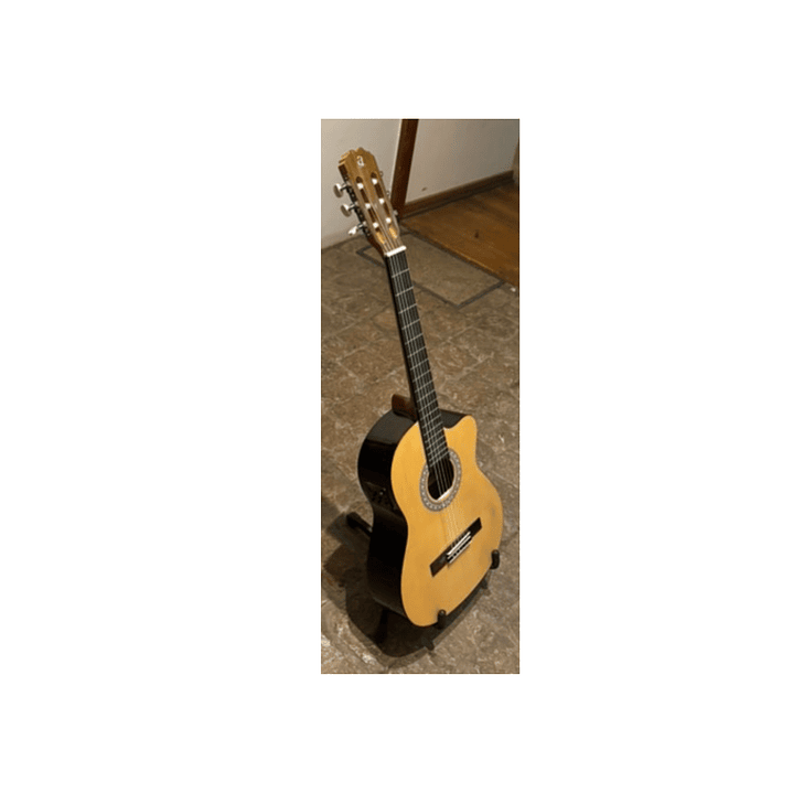Guitarra electroacústica Nylon Admira Sara  4