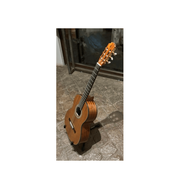 Guitarra electroacústica Admira A1 4