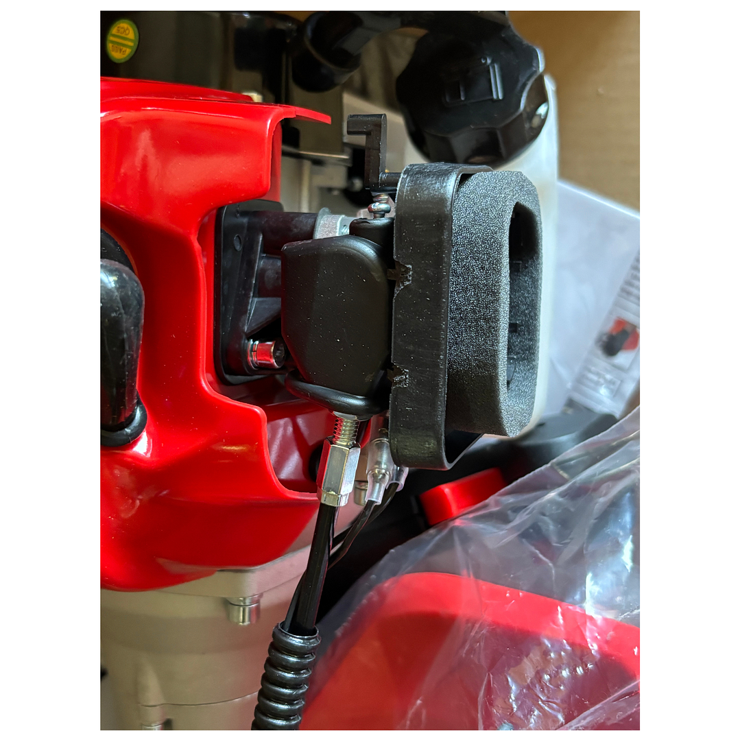 Desbrozadora TBC33x 32.66 cc Con detalle 6