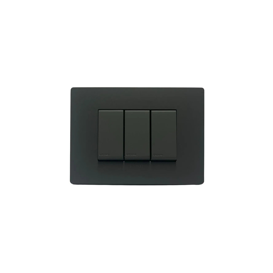 Interruptor triple 9/24 Armado Negro Mate 1