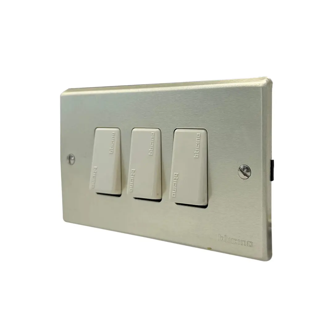 Interruptor tripe 10A Magic Oxidal 5001/3K 2