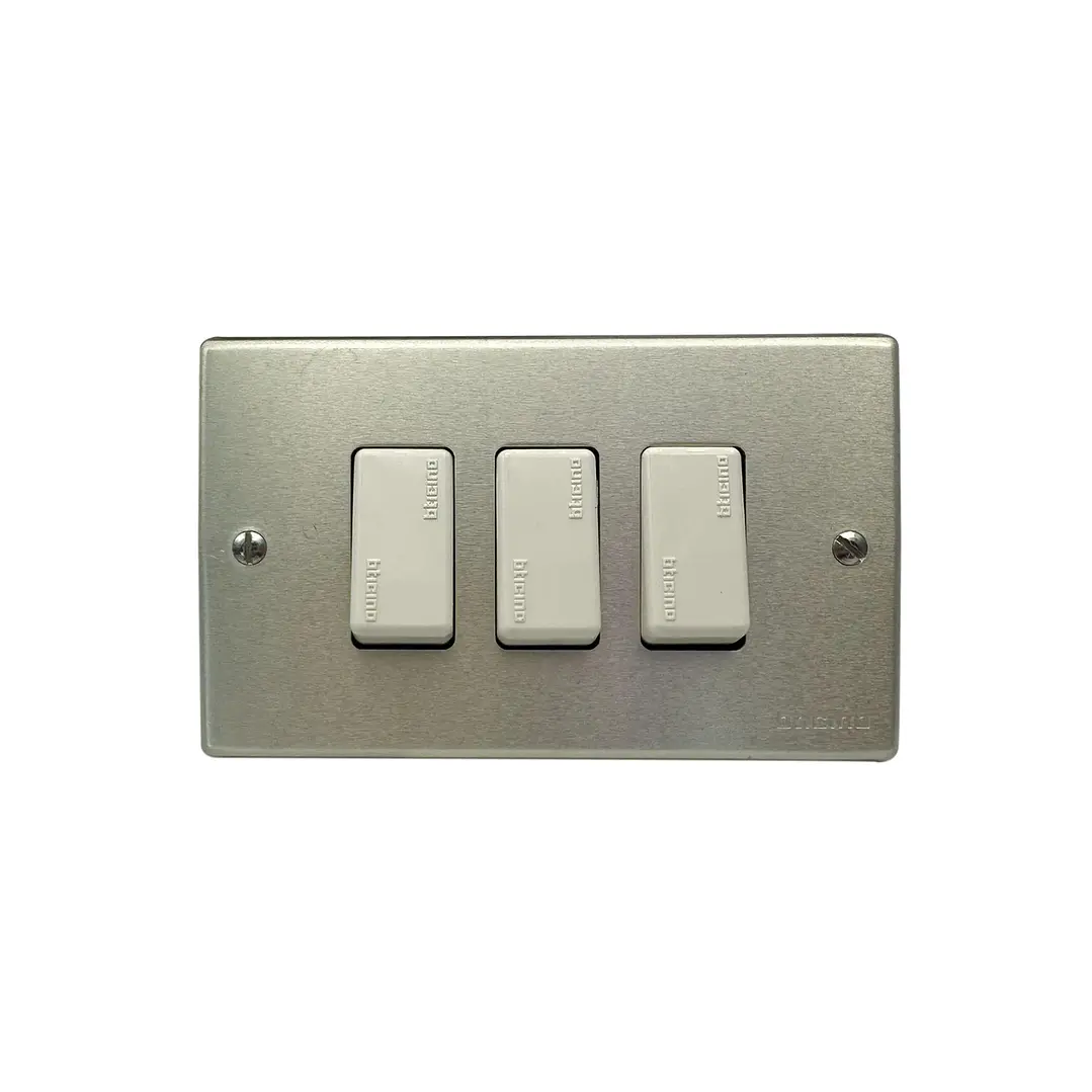 Interruptor tripe 10A Magic Oxidal 5001/3K 1