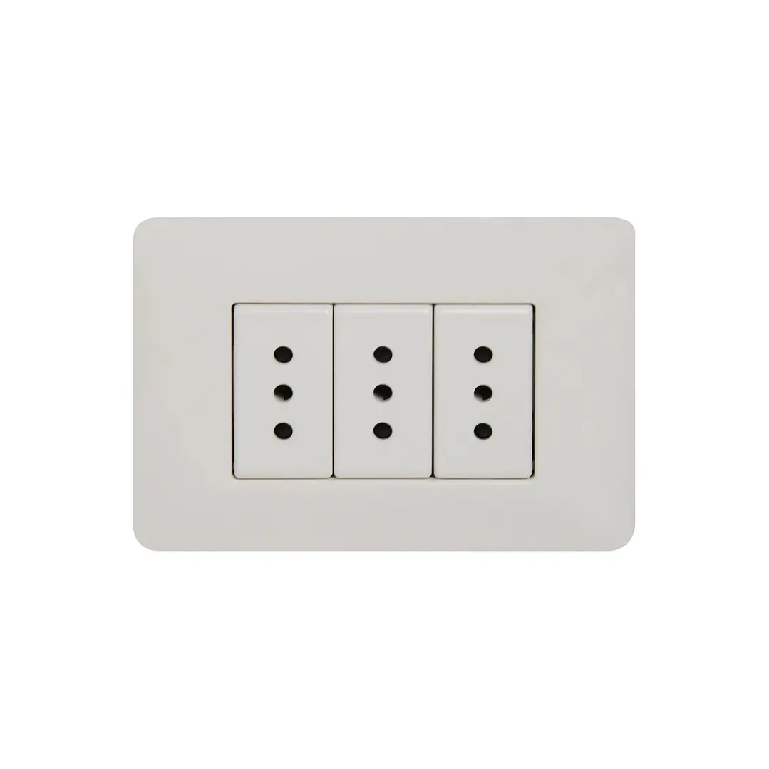 Enchufe triple 10A Matix Blanco SAM5113U3BNF 1