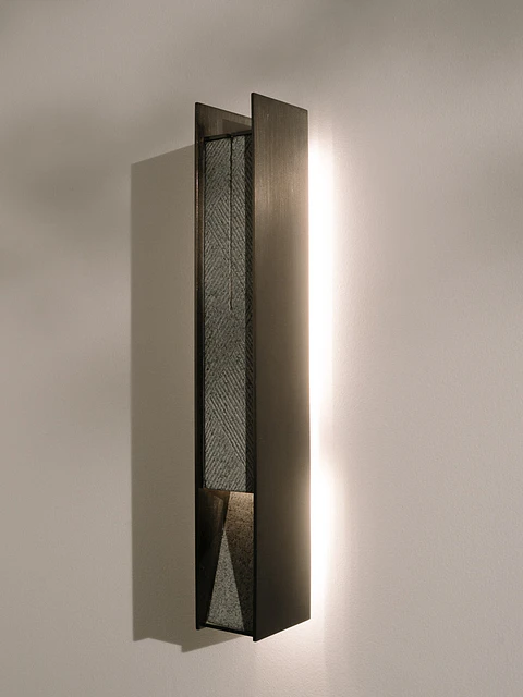 SMALL STEEL WALL LIGHT