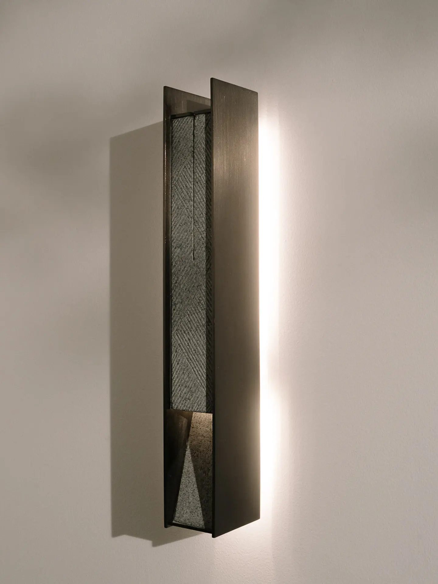 SMALL STEEL WALL LIGHT 1