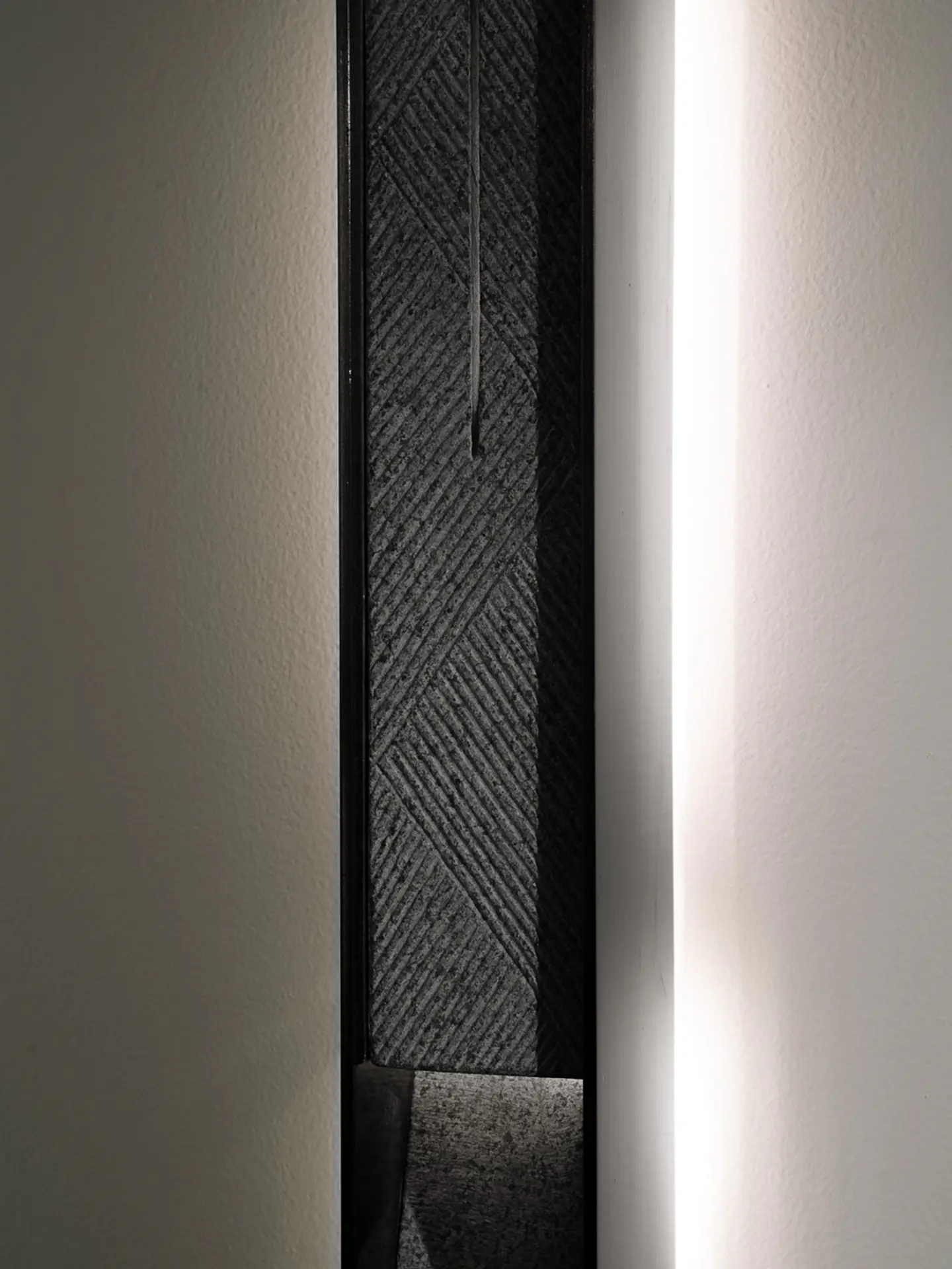 LARGE STEEL WALL LIGHT 2