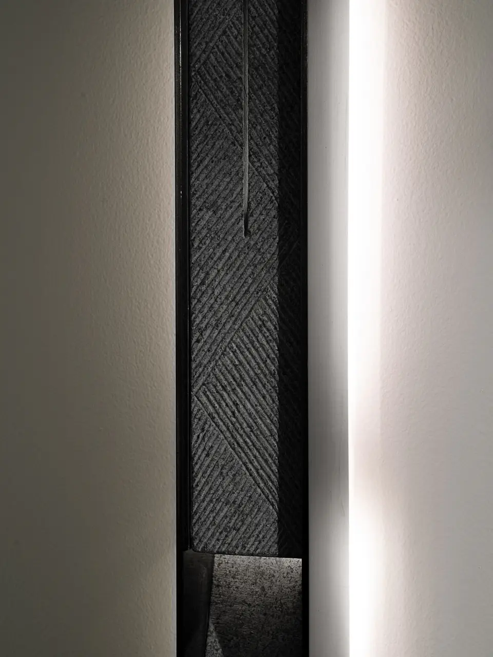 LARGE STEEL WALL LIGHT 2