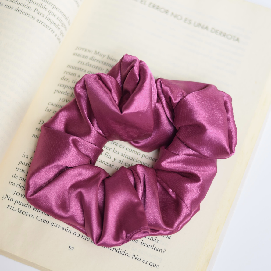 Scrunchie - Moña de satín Fucsia 1