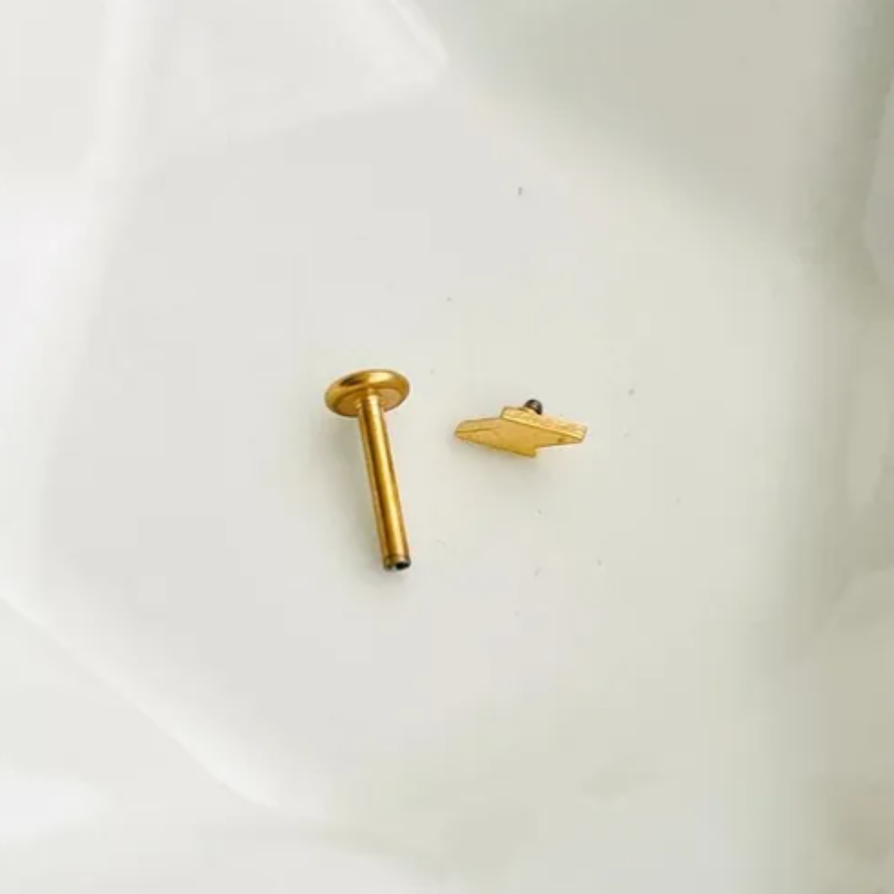 Piercing Labret Topo rayo 1