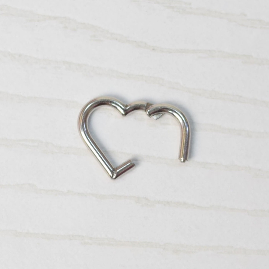 ARGOLLA CORAZON PLATEADO 2