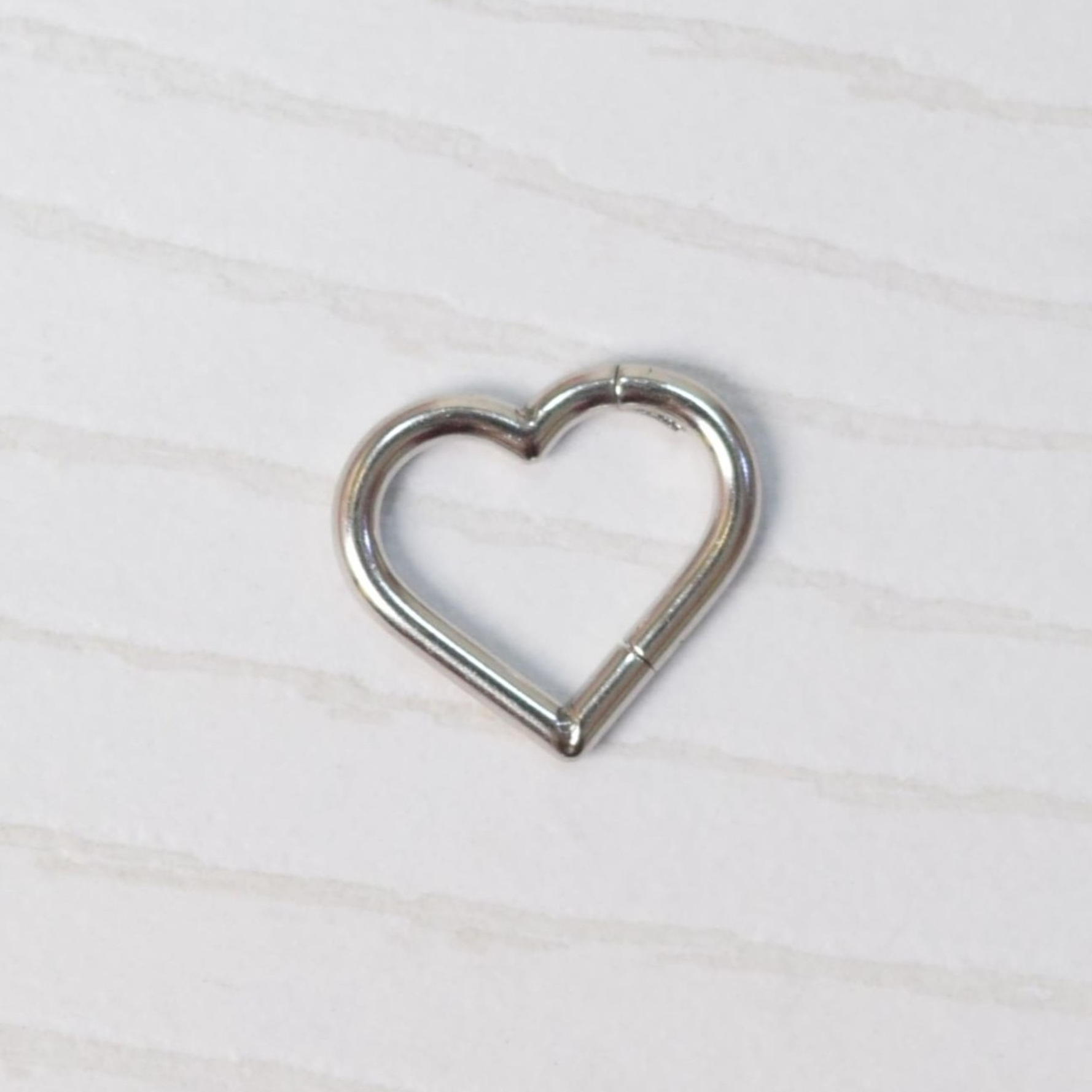 ARGOLLA CORAZON PLATEADO 1