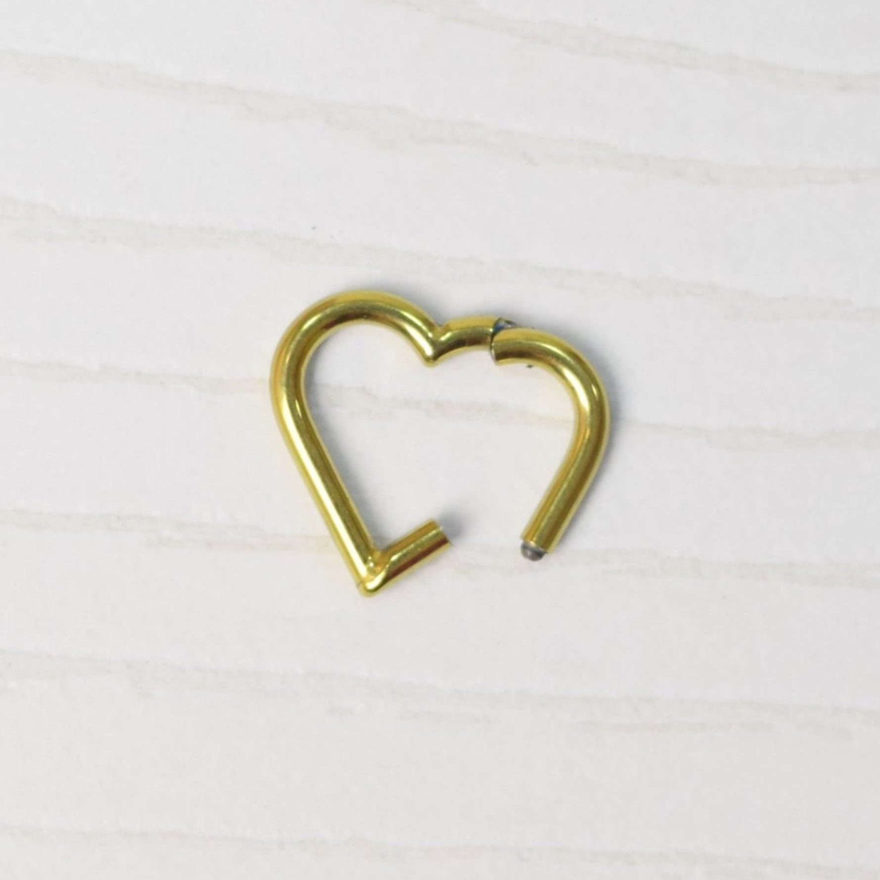 ARGOLLA CORAZON TITANIO 2