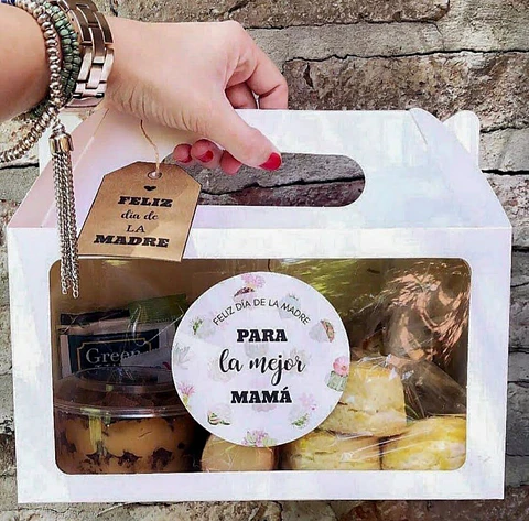 caja con asas y visor 25x13x14cm cartulina