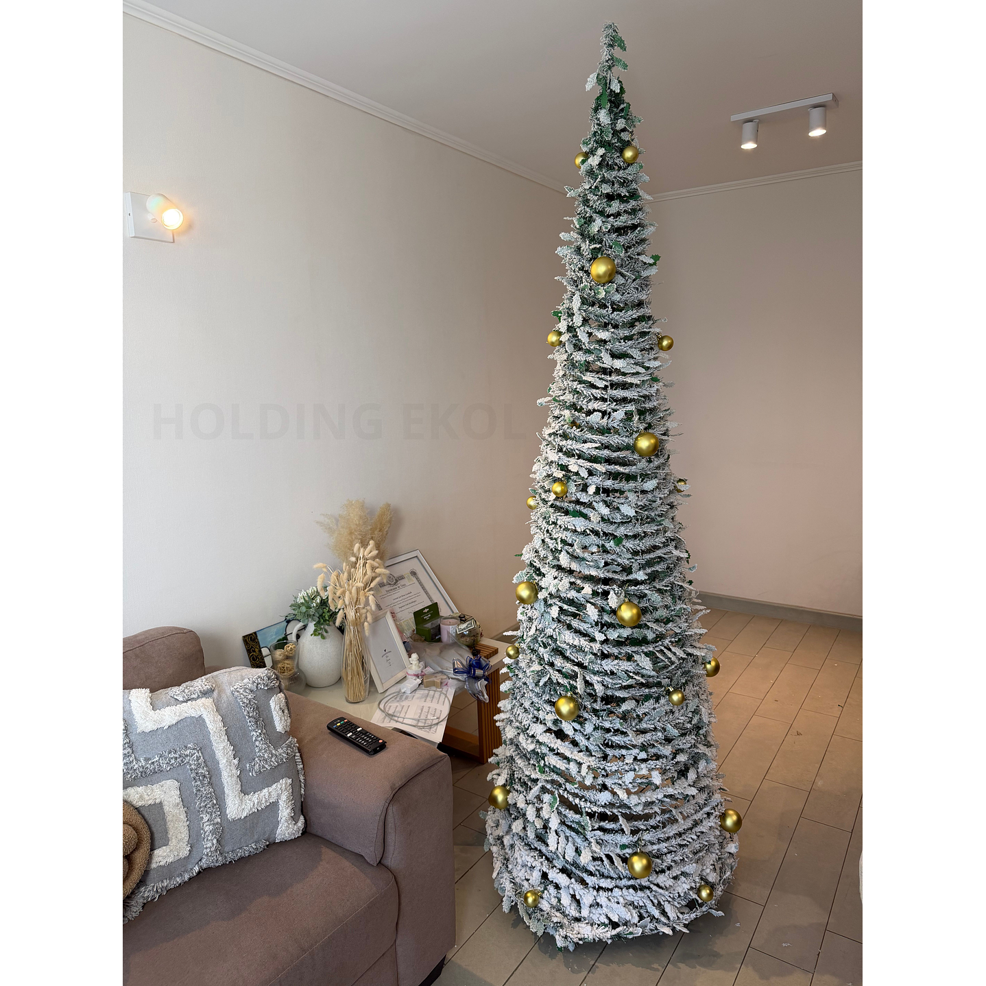 🎄 Árbol De Pascua Ekol Premium 2.10 M | Pino De Navidad Nevado Plegable Con Adornos Dorados ✨ 1